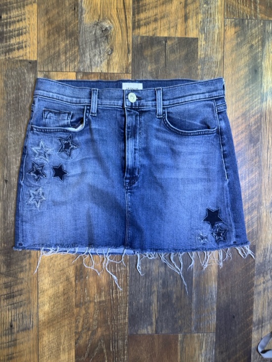 Hudson Jeans Dresses & Skirts - Hudson Denim Mini Skirt Star Embroidery distressed hem size 27